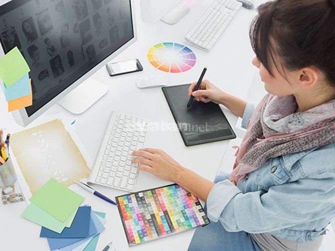 Nhân viên thiết kế đồ họa online