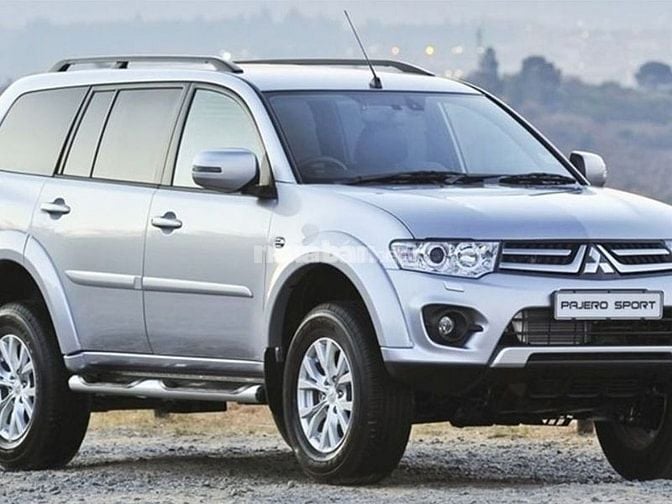 Mitsubishi Pajero Sport D 4x2 MT đời 2015 là dòng xe 7 chỗ giá từ 400 đến 500 triệu đáng mua