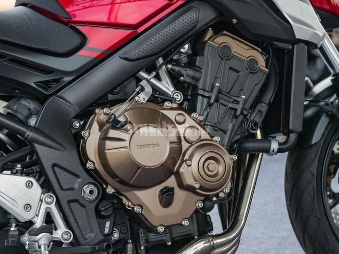 Honda CB650F cũ trang bị động cơ DOHC 4 xi-lanh