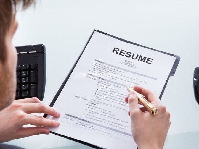 Chuẩn bị hồ sơ phỏng vấn một cách đầy đủ trước khi ứng tuyển công nhân may thời vụ tại Hóc Môn