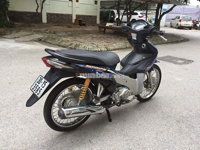 Mua tại các đại lý bán xe cũ