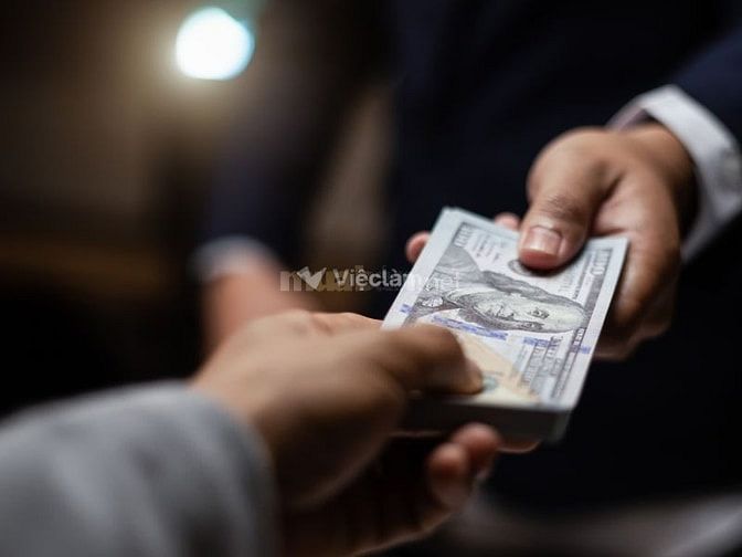 Không trả bất kỳ khoản phí nào