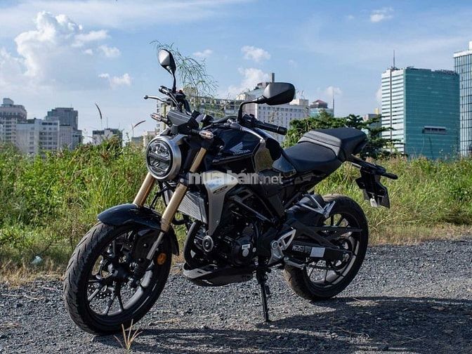 Mua xe mô tô Honda CB300R cũ uy tín, giấy tờ đầy đủ tại muaban.net