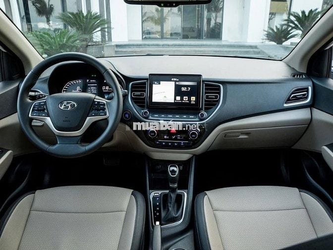 Nội thất xe Accent 2022
