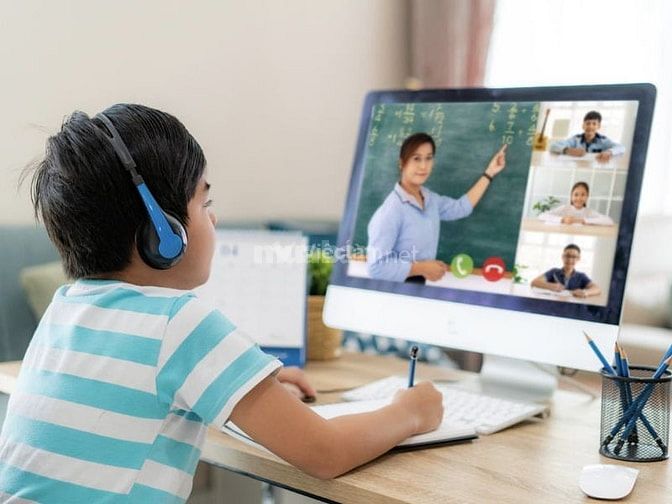 Học trực tuyến cùng với gia sư