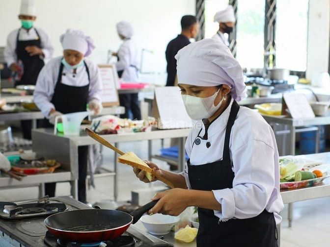 Công việc thợ phụ bếp ở nhà hàng