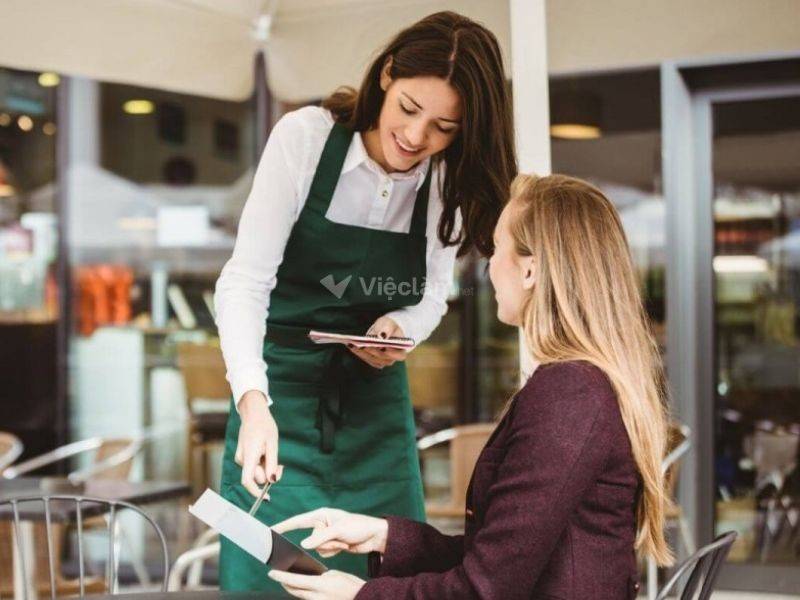 Nhu cầu tuyển dụng phục vụ quán cafe tại TP HCM tăng cao 