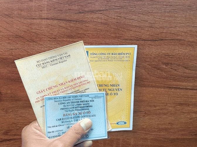 Kiểm tra các giấy tờ có liên quan
