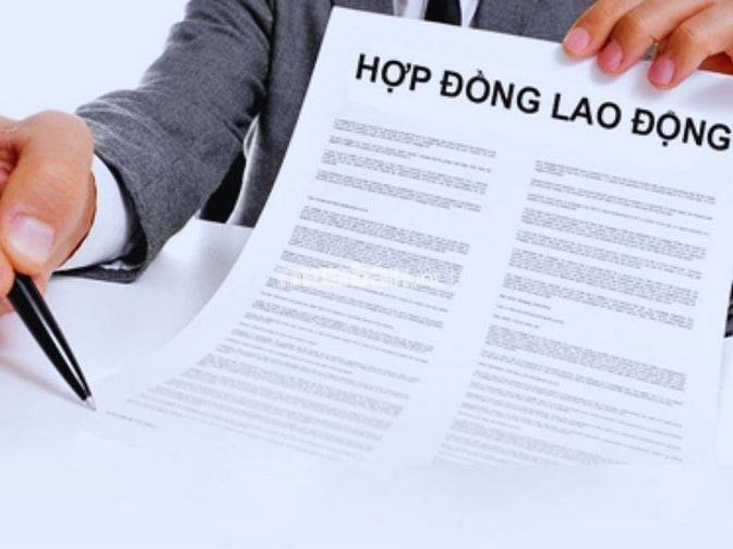 Đọc kỹ hợp đồng và thỏa thuận về lương