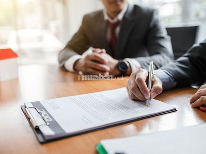 Đọc kỹ hợp đồng trước khi ký tên