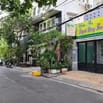 Cần 02 thợ phụ biết làm móng, gội đầu.