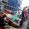 Cần tuyển gấp 2 thợ phụ nữ yêu cầu biết gội đầu, làm móng phụ hóa chất