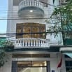 Cho thuê toàn bộ căn nhà mặt tiền, có 2 ban công