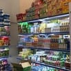 Chị cần 2 bạn siêng và chịu khó đứng quầy bán đồ uống giải khát