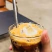 Bán cà phê & trà sữa tại quán 