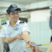 20 nam/nữ quẹt thẻ xe SARIMI Q2