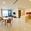 Cho thuê căn hộ Sunwah Pearl 2 phòng ngủ, view sông, full nội thất