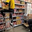 Cần Tuyển 02 NV Nam Nữ Tạp Vụ và Bảo VệTại Cửa Hàng Mới Khai Trương