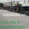 *** Nhà có 2 mặt tiền đường lớn, tiện cho kinh doanh bán buôn