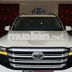 Toyota Land Cruiser 3.5 V6 Trắng 1 chủ từ đầu