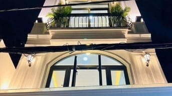 Chính chủ kẹt tiền cần bán nhà 64m2, hẻm xe hơi Võ Văn Tần, Quận 3