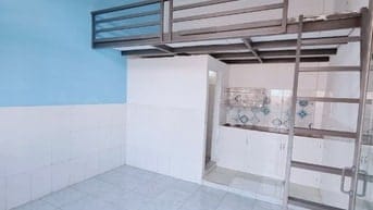 Phòng 20m2 có gác rộng rãi thoáng mát, ngay ngã 4 Thủ Đức, Khu CNC Q9