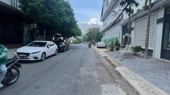 Bán Đất Biệt Thự Làng Đại Học AC, DT: 20x25 . Giá :45 tỷ.Sổ Hồng 