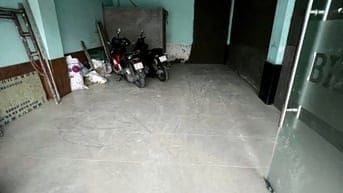 Mặt bằng rộng 80m2, có Gác lửng ở lại. Mặt tiền Gò Dầu đường lớn đông 