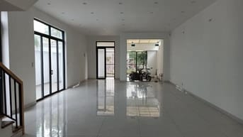 CHO THUÊ BIỆT THỰ 300M2 XÂY DỰNG CHỈ 20 TR SÀN SUỐT