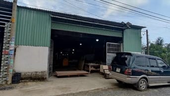 Cần tiền bán nhà xưởng 349m2 đang cho thuê ở củ chi gía 750 triệu.