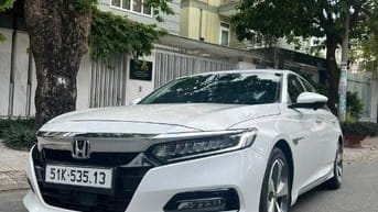 Bán xe Honda Accord 1.5 Sensing Vin 2022 màu trắng, xe nhập Thái Lan