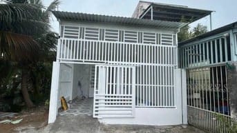 Bán gấp căn nhà 100m2 sau chợ Bà Điểm, Hóc Môn. Giá 850 triệu,SHR