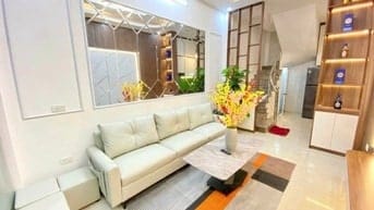 Bán nhà Ngã Tư Sở  - Thanh Xuân 46m2, 6 tầng, ô tô đỗ cửa, sổ đỏ chính