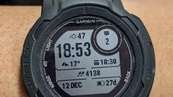 Garmin 2 Instinct Solar mới mua 8/2024