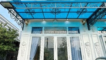 Nhà lầu xây mới Full nội thất, 3 phòng ngủ, gần Đại Học Y Dược 