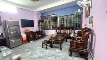 Tổng giảm 1,7 tỷ còn 8,6 tỷ - gấp - 5 tầng 5pn - hẽm xe tải - sát  mt.