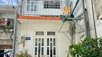 Cho thuê nhà nguyên căn 3pn hẻm 350 Huỳnh Tấn Phát 