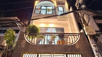 NHÀ ĐÚC 3 TẦNG ( 37m2) - NỞ HẬU - QUANG TRUNG - GÒ VẤP- GẦN SÂN BAY. 