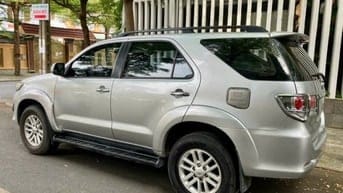 Chính chủ bán xe Toyota Fortuner bản V số tự động