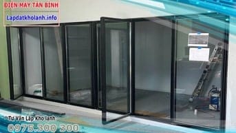 Lắp đặt kho lạnh cửa kính trưng bày sản phẩm