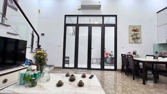 Bán nhà xây đẹp như khách sạn ở ngõ rộng phố Quan Nhân, DT: 50m2