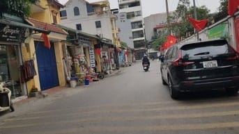 Bán nhà Phố Nguyễn Sơn, 8T thang máy, Phân Lô, ở ngay, Full Nội thất