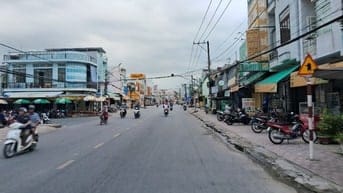 Bán 100m2 thổ cư mặt tiền đường nhựa, kinh doanh đa ngành nghề.