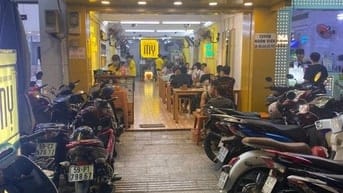 BÚN ĐẬU MỴ TUYỂN NHÂN VIÊN PHỤC VỤ