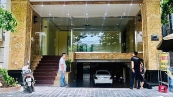 Cho thuê tầng 1, 2 toà nhà 30 ngõ 80 Chùa Láng, DT 98m2 và 50m2