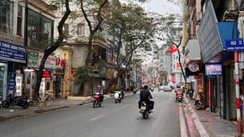 Bán đất phố Thuỵ Khuê - Chu Văn An. Cách phố Thuỵ Khuê 50m.