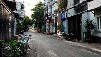 Đất mặt tiền tiện làm kho bải , kinh doanh