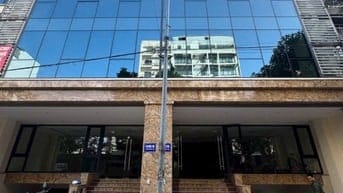 BÁN HAI TOÀ NHÀ VĂN PHÒNG XÂY DỰNG CẠNH NHAU, PHÁP LÝ CHUẨN