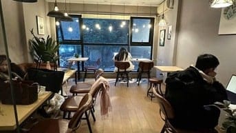 Bán nhà mặt phố Trần Quốc Hoàn - Cầu Giấy, KD đỉnh giá chỉ 12.7 tỷ