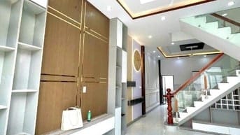 NHÀ NGỘP HẺM XE HƠI 2TY CHỐT SỔ SẲN 